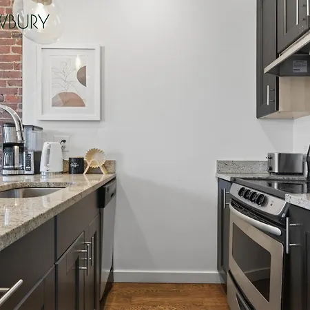 304 Newbury Street By Thatch-2